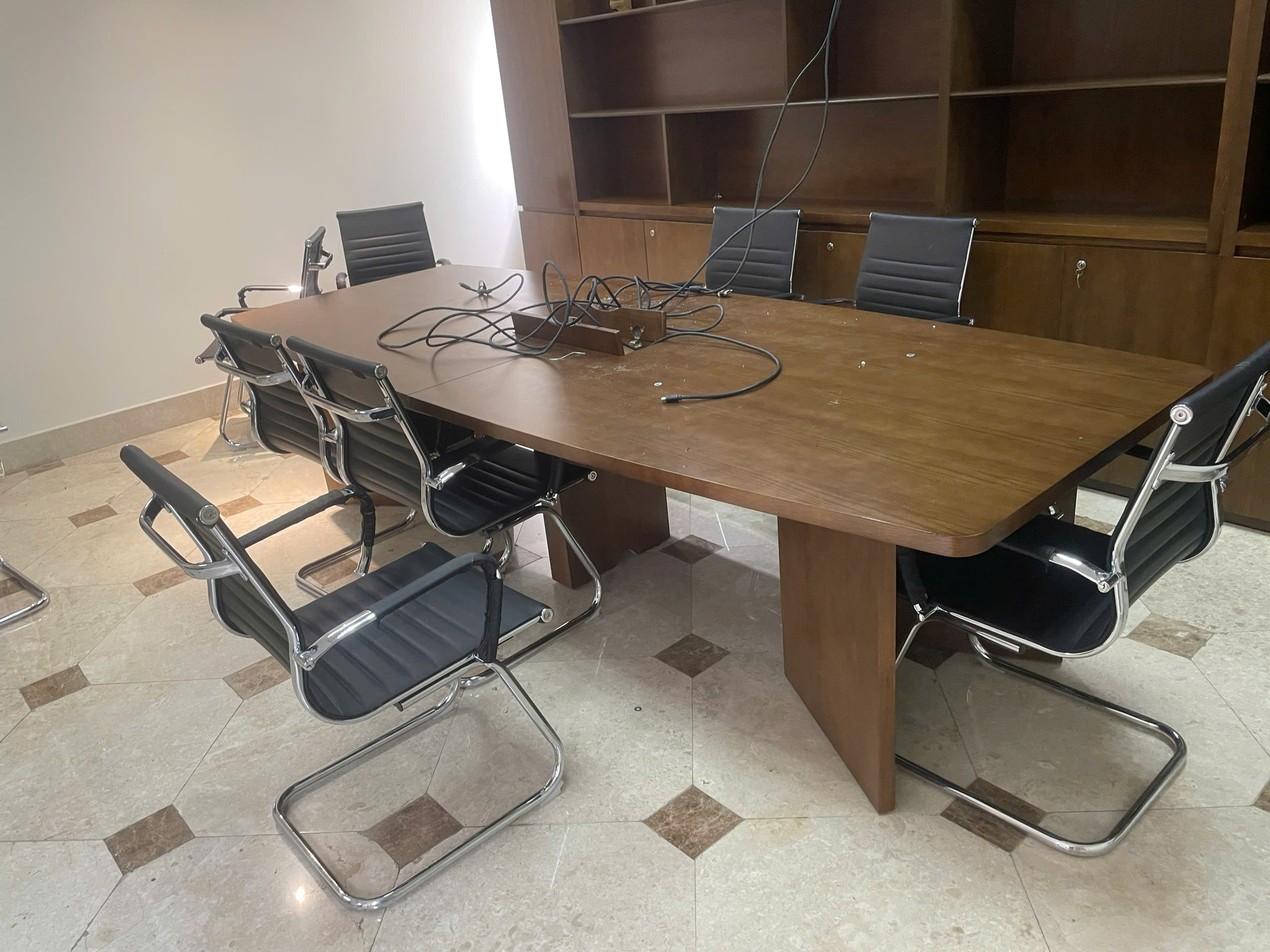 Thanh lý nội thất văn phòng tại Quận 11