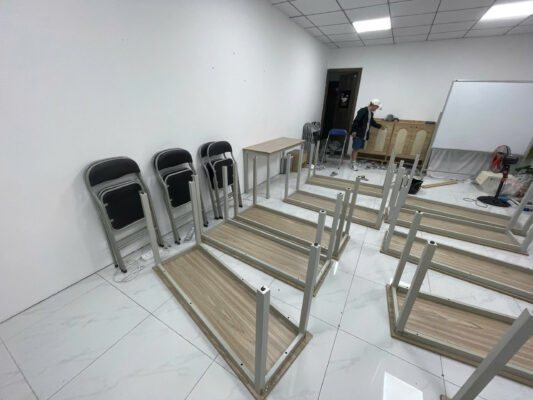 thu mua bàn ghế văn phòng cũ