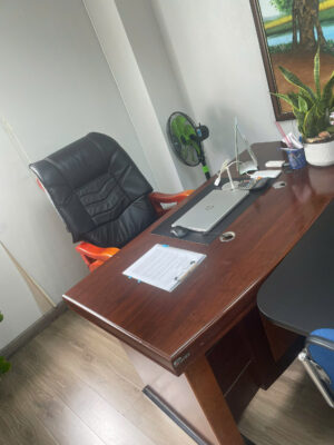 Thu mua bàn ghế văn phòng cũ giá cao 